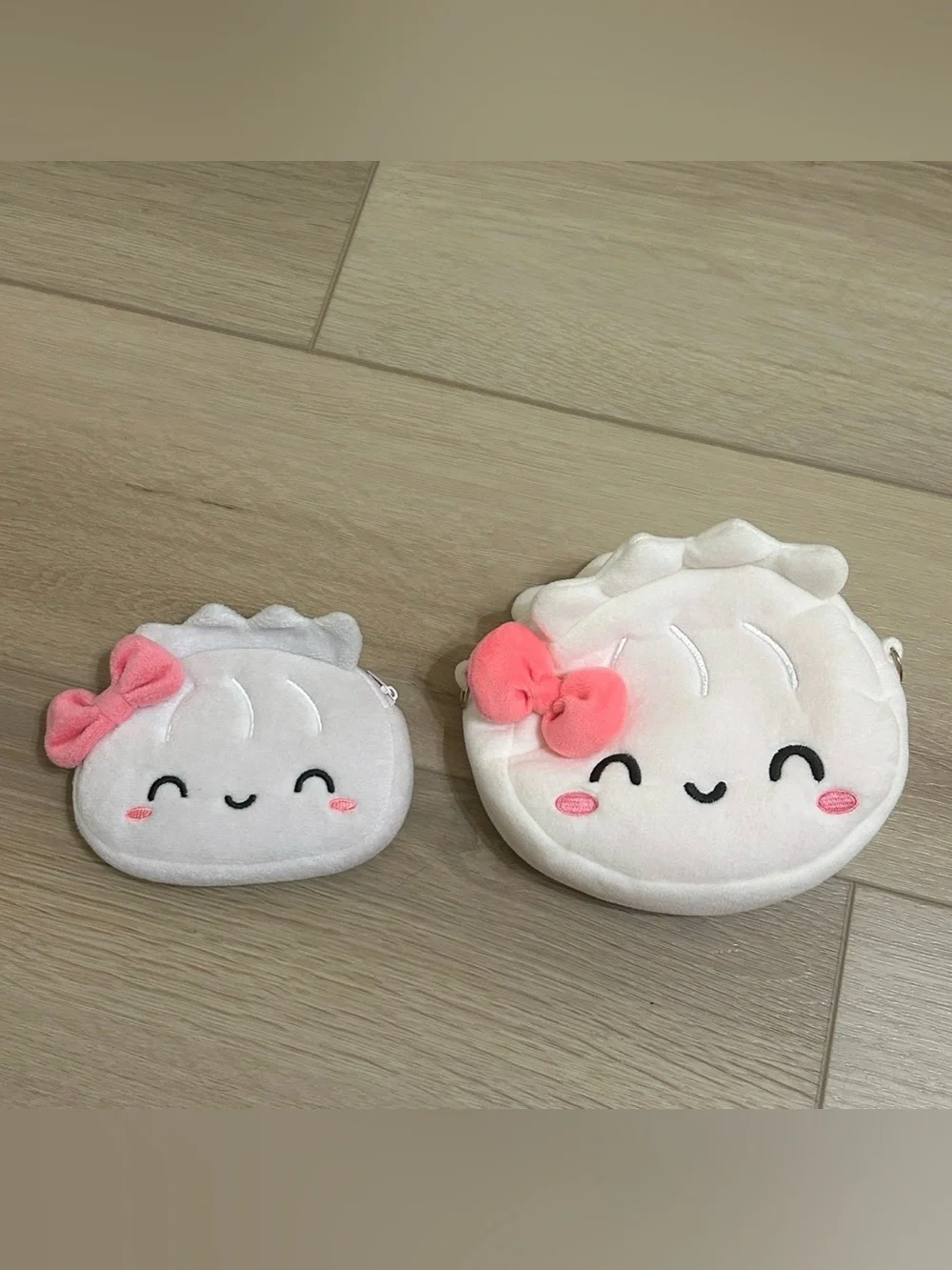 Cute wonton bag with cardholder